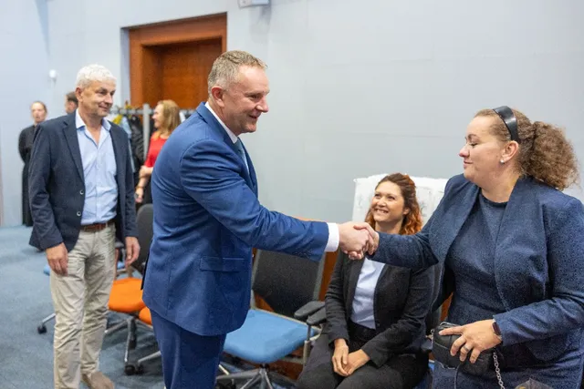 Slavnostní předávání Zlatého kříže ČČK 2. třídy pro bezpříspěvkové dárce za 120 odběrů krve, které proběhlo dne 13.10.2026