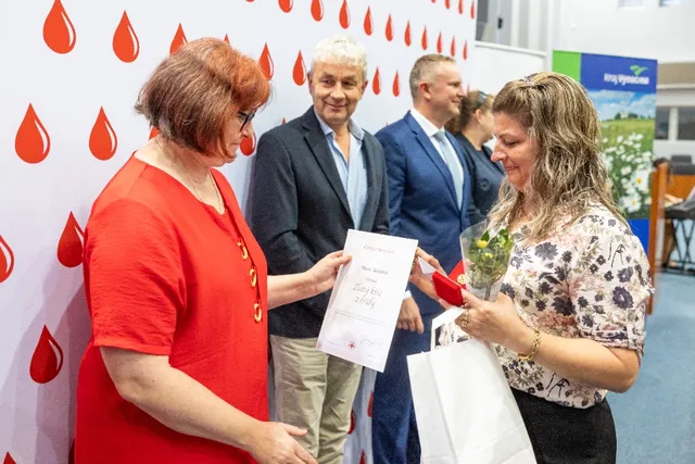 Slavnostní předávání Zlatého kříže ČČK 2. třídy pro bezpříspěvkové dárce za 120 odběrů krve, které proběhlo dne 13.10.2026