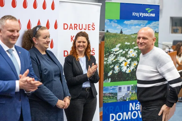 Slavnostní předávání Zlatého kříže ČČK 2. třídy pro bezpříspěvkové dárce za 120 odběrů krve, které proběhlo dne 13.10.2026