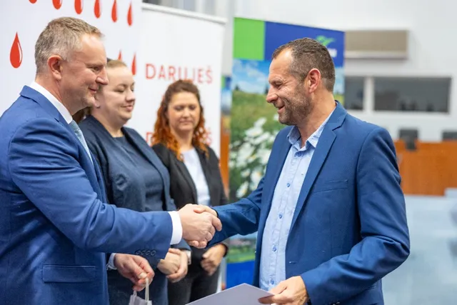 Slavnostní předávání Zlatého kříže ČČK 2. třídy pro bezpříspěvkové dárce za 120 odběrů krve, které proběhlo dne 13.10.2026