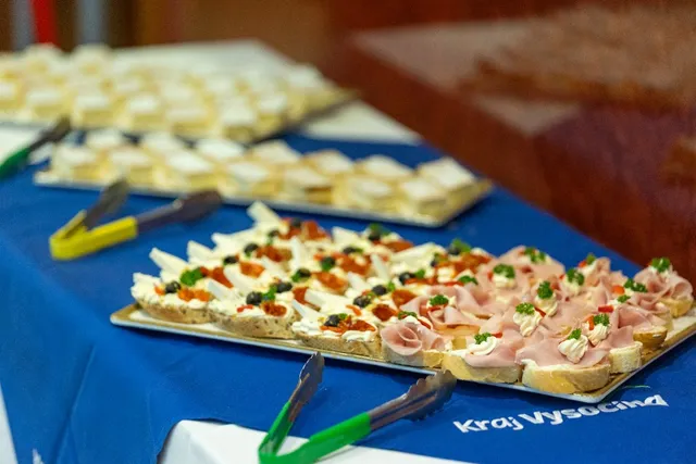 Slavnostní předávání Zlatého kříže ČČK 2. třídy pro bezpříspěvkové dárce za 120 odběrů krve, které proběhlo dne 13.10.2026